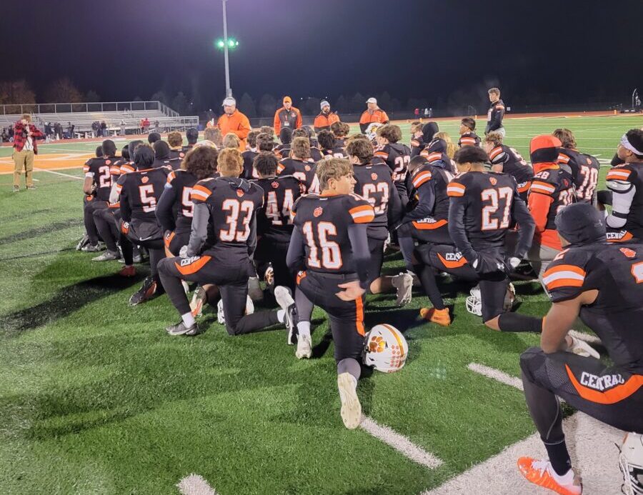 Central York wins 26-14 over Township in round 1 of PIAA playoffs – PA  Football News