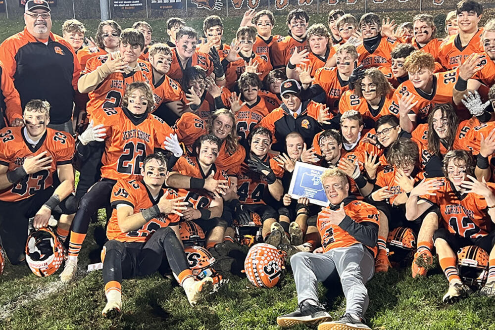 Jersey Shore's football team wins its fifth consecutive District 4  championship