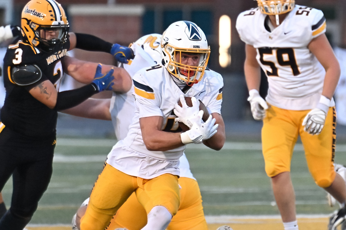 Mars holds on to beat Montour