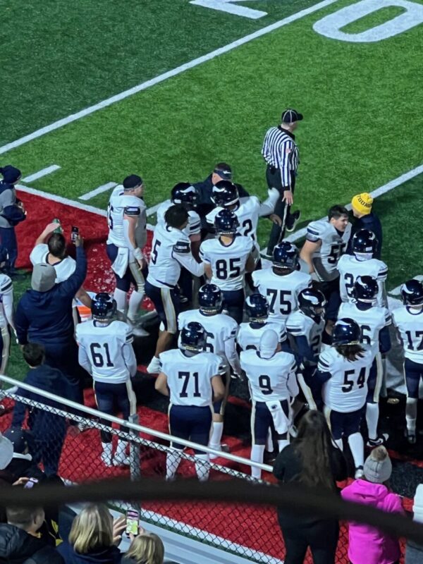 Hopewell Vikings Celebrate First Playoff Win Since 2012