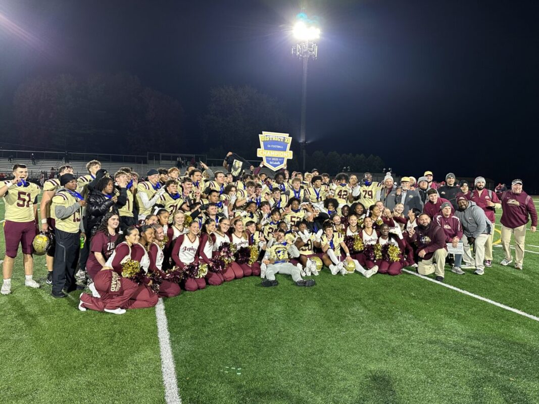 Whitehall Defeats Pocono Mt East 35-24 and Wins the District 11 5A Championship