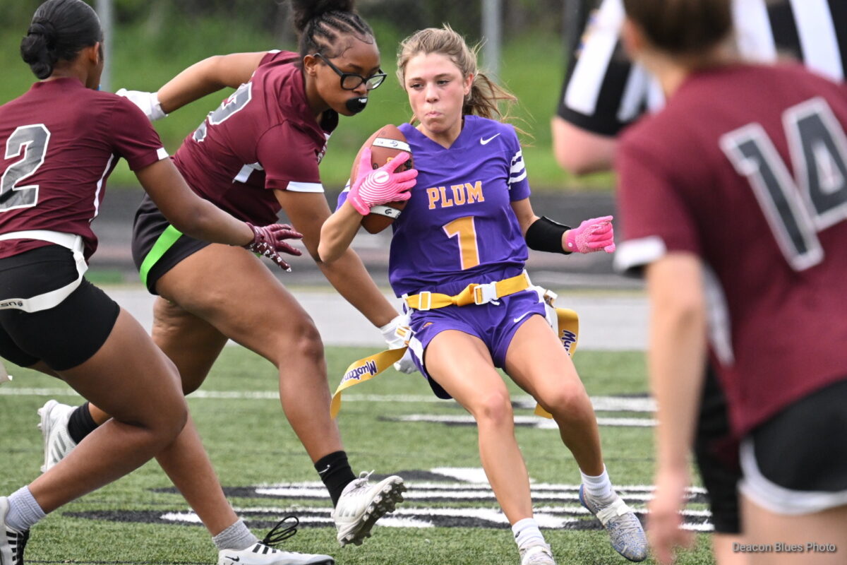 Plum v Oakland Catholic playoff flag Gallery