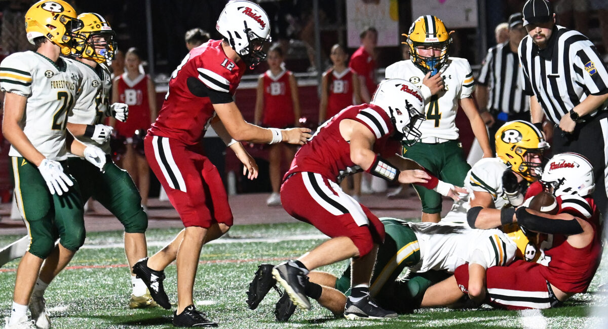 Bellefonte gets by Forest Hills (photo gallery)