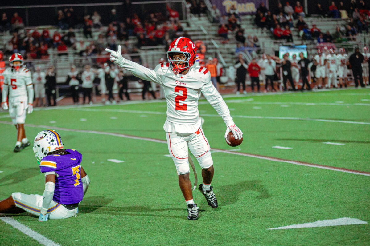 Moon Area Secures First Win of Season over Plum 35-28