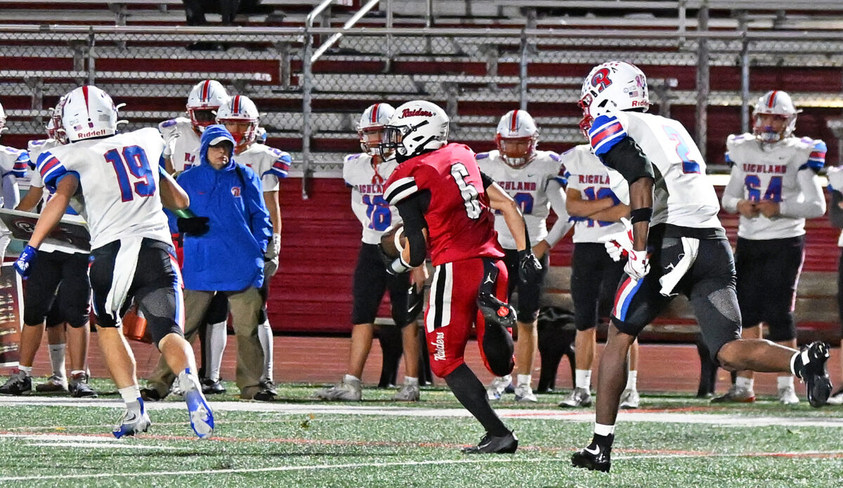 Late touchdown lifts Bellefonte past No. 4 Richland (Gallery included)