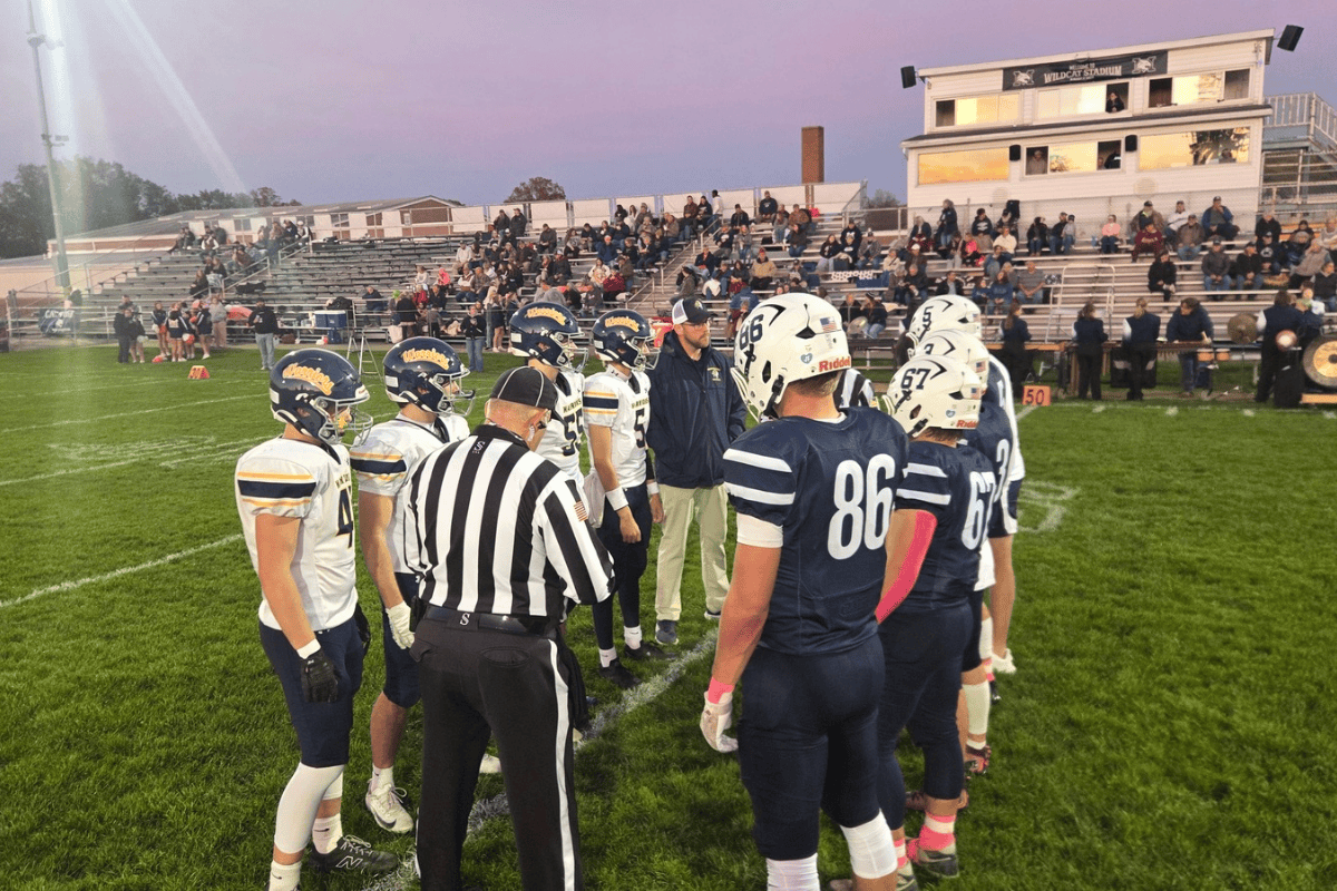 Mifflinburg Prevails in Defensive Battle Over Montoursville on Senior Night 21-7